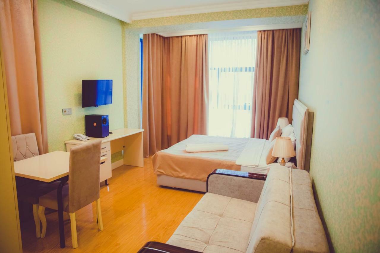 Eleon Hotel Баку Экстерьер фото